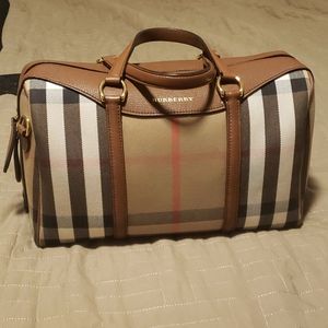 Burberry purse